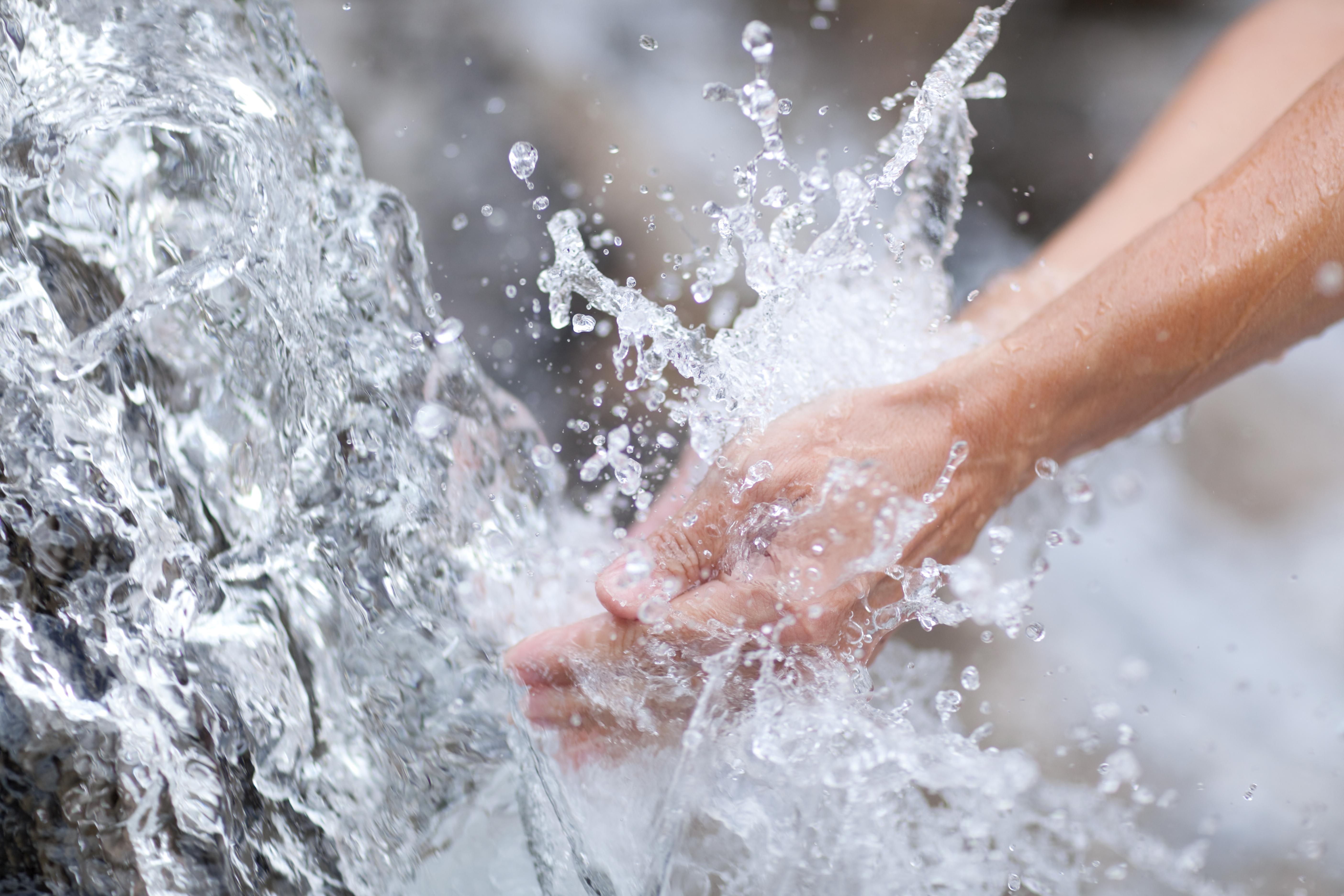 The View Bouznika Hotel Exterior photo Hand washing